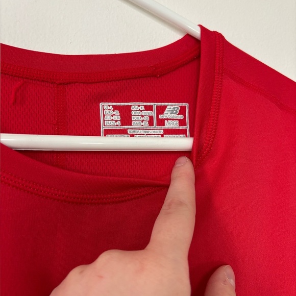 🎉4/30$🎉 New Balance Red/Pink Athletic Tee - Size L - Picture 3 of 5